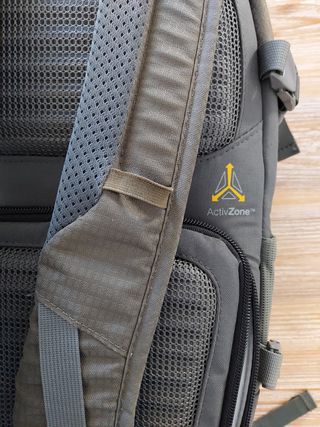 Zaino Lowepro Flipside Trek BP 250 AW