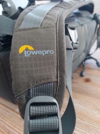 Zaino Lowepro Flipside Trek BP 250 AW