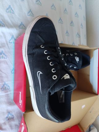 Zapatillas Nike Negras y Blancas