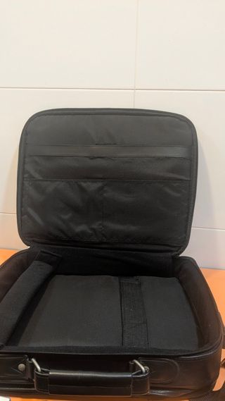 Maletín de piel Arhtson negro para portátil