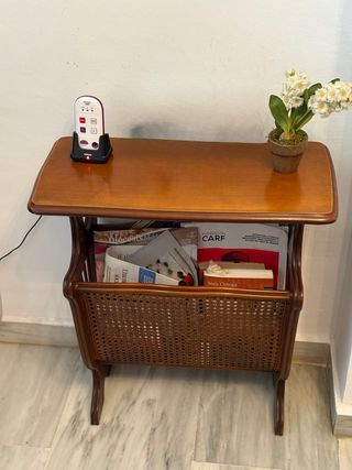 Revistero vintage madera y ratán