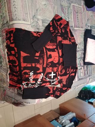 Jersey Desigual Negro y Rojo