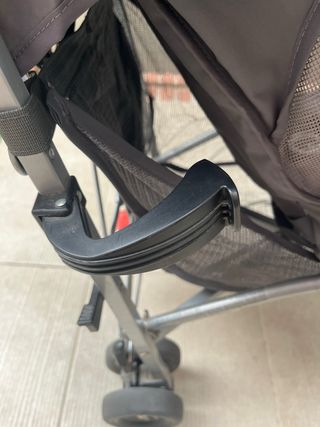 Silla de paseo Maclaren gris