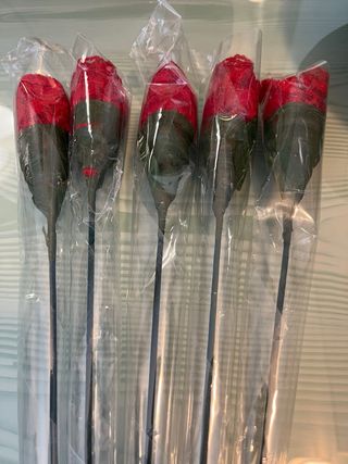 5 rose finte pizzo rosso