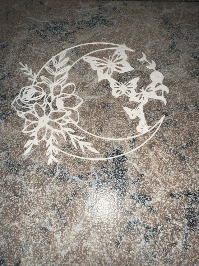 Decoración pared luna mariposas flores