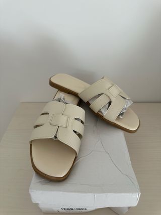 Sandalias pala-talón beige
