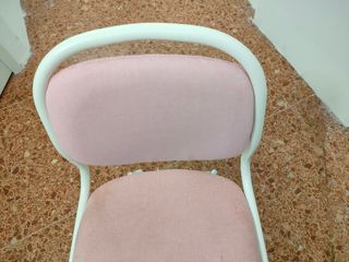Silla elevable infantil rosa y blanca