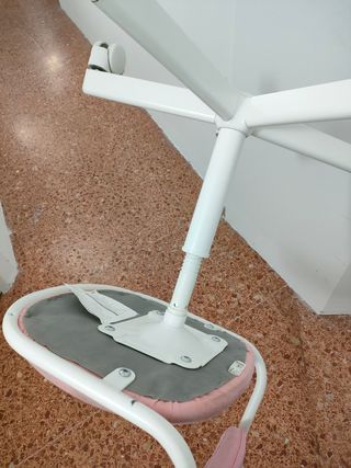 Silla elevable infantil rosa y blanca