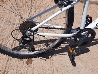Bicicleta Rockrider ST 100 Blanca