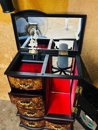 Joyero con reloj y cajones de los años 80/90