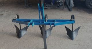 Acaballonador trisurco