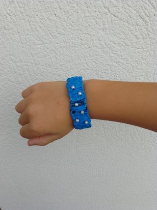 Pulsera EcoDiseño Flores Rosas y Blancas o perlas.