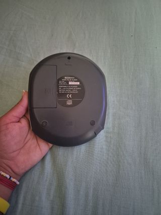 Reproductor CD SONY WALKMAN MP3 D-CJ501 Plata