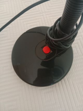 Lámpara flexo negra de plástico