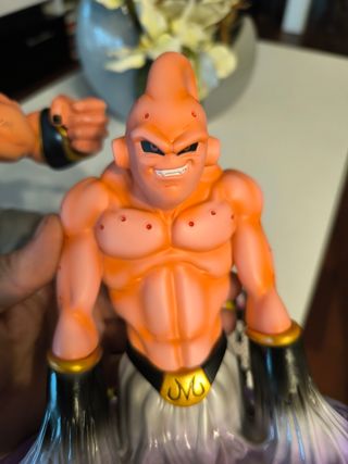 Figuras Majin Buu Dragon Ball sin caja en buen est