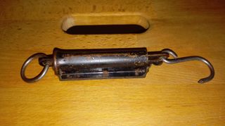 Balanza de muelle antigua.