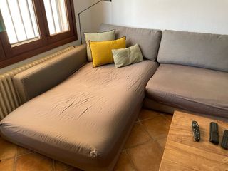 Sofá Chaiselong Gris ,  comprado en la Oca