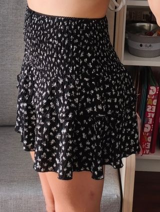 Falda corta estampada floral