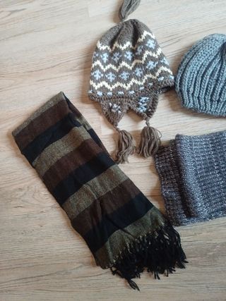 2 Conjunto gorros y bufandas invierno