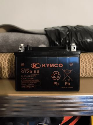 Batería Kymco GTX9-BS 12V 8Ah