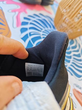 Adidas Ultraboost Negro y Dorado