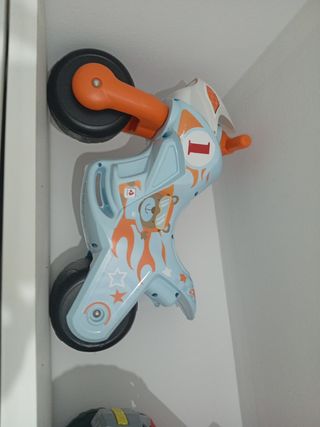 Moto correpasillos infantil azul