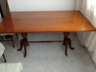 Mesa de comedor con 6 sillas