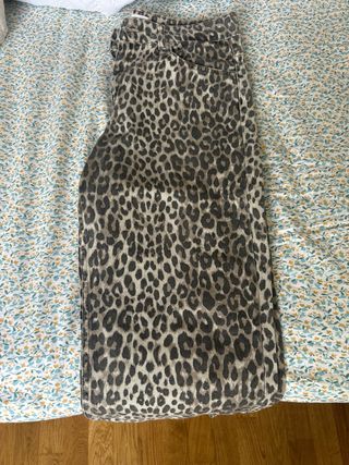 Pantalón ancho estampado leopardo