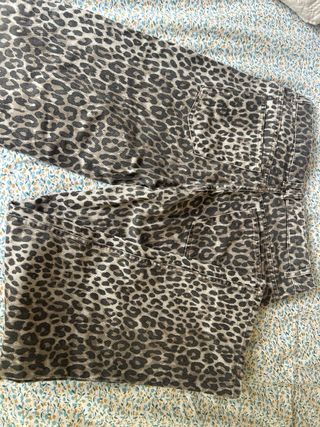 Pantalón ancho estampado leopardo