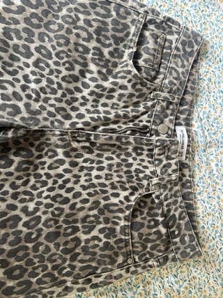 Pantalón ancho estampado leopardo