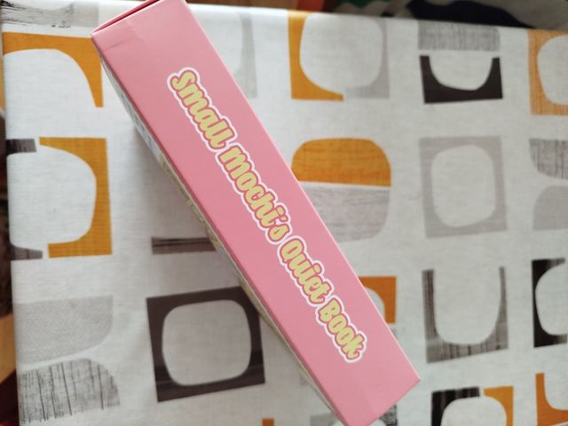 Libro de autorecortables: Small mochi's quiet book