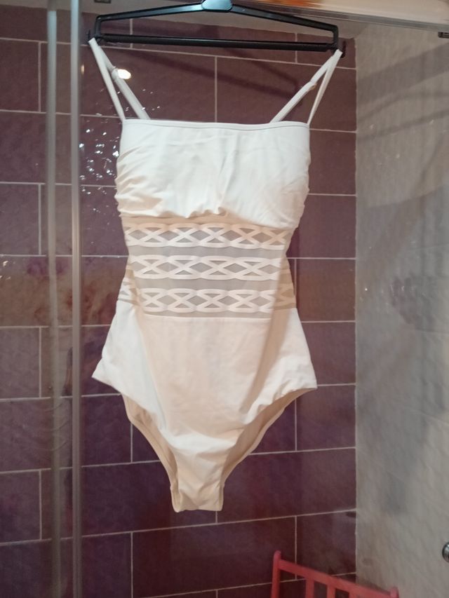 Bañador blanco, talla 44