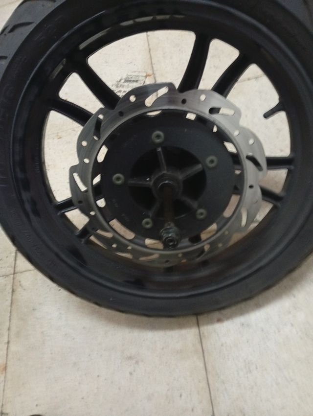 Rueda delantera Sym Symphony SR 125