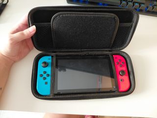 Nintendo Switch con Accesorios Incluidos
