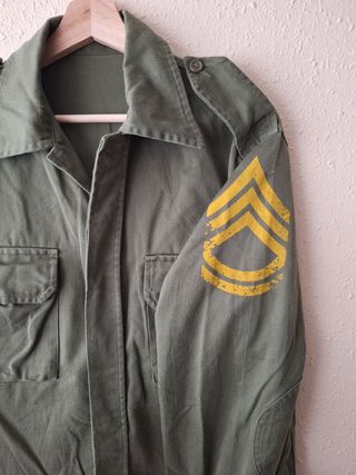 Chaqueta militar verde caqui oversize paz