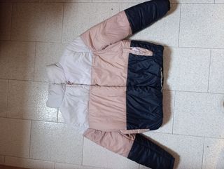 Chaqueta acolchada color block