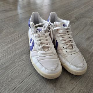 Zapatillas Converse Blancas y Moradas