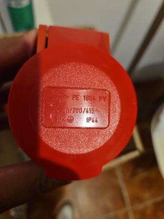 Enchufe Acoplador Trifásico IME PE 1664 PV