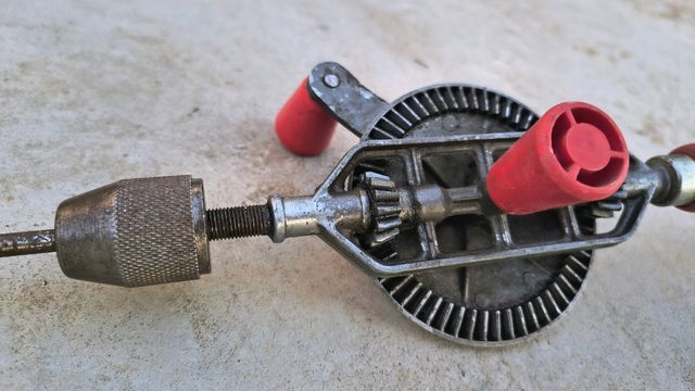 Berbequí manual Zenten 1966 fabricado en Irún