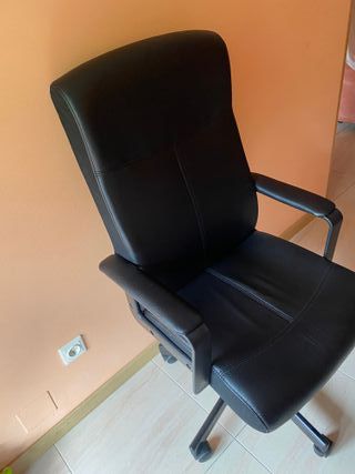 Silla de escritorio negra