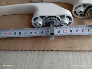 Manillas PVC ventana con llave (2 unidades)