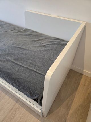 Cama Diván IKEA Flekke con colchones originales