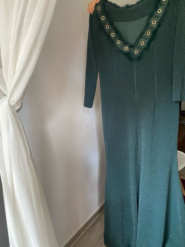 Vestido fiesta verde con pedrería