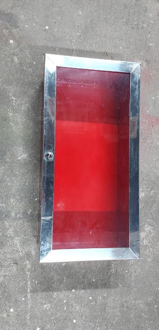 Armario extintor con cerradura y cristal