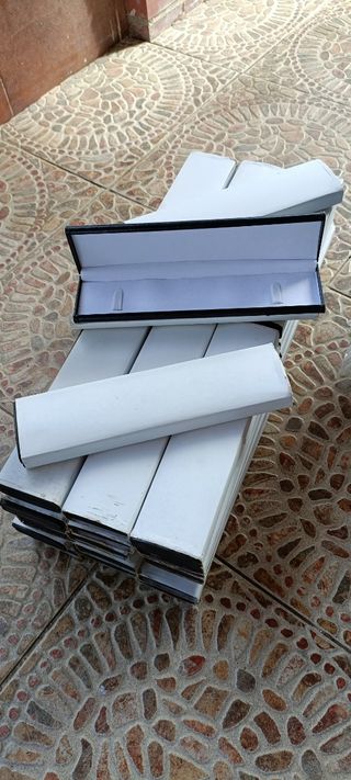 Cajas para pulseras y  stan dcoración 