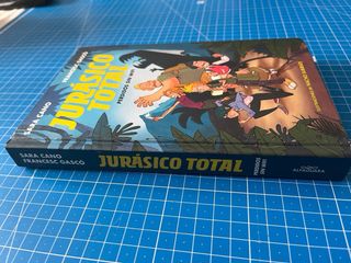 Jurasico Total- Libro Infantil