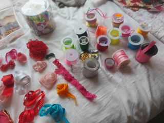 Lote Manualidades: Cintas, Cuentas y Más