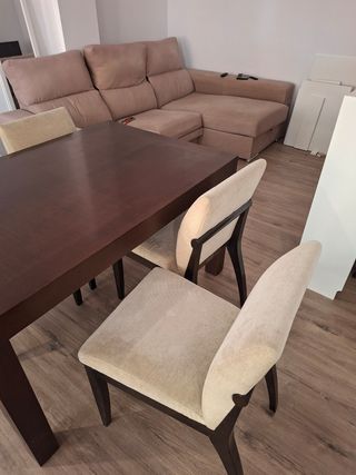 Mesa comedor extensible y 4 sillas madera