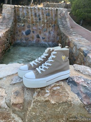 Zapatillas Bershka zapatos mujer Adidas deporte 