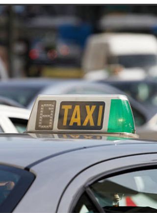 Venta licencia taxi en Madrid con coche